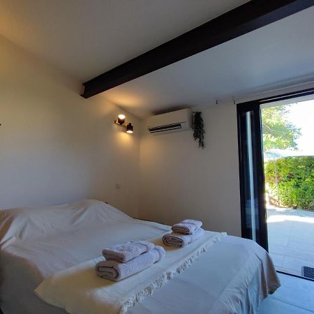 L'Ousto - Studio Avec Magnifique Terrasse A 5 Min De Cassis Рокфор-ла-Бедуль Экстерьер фото