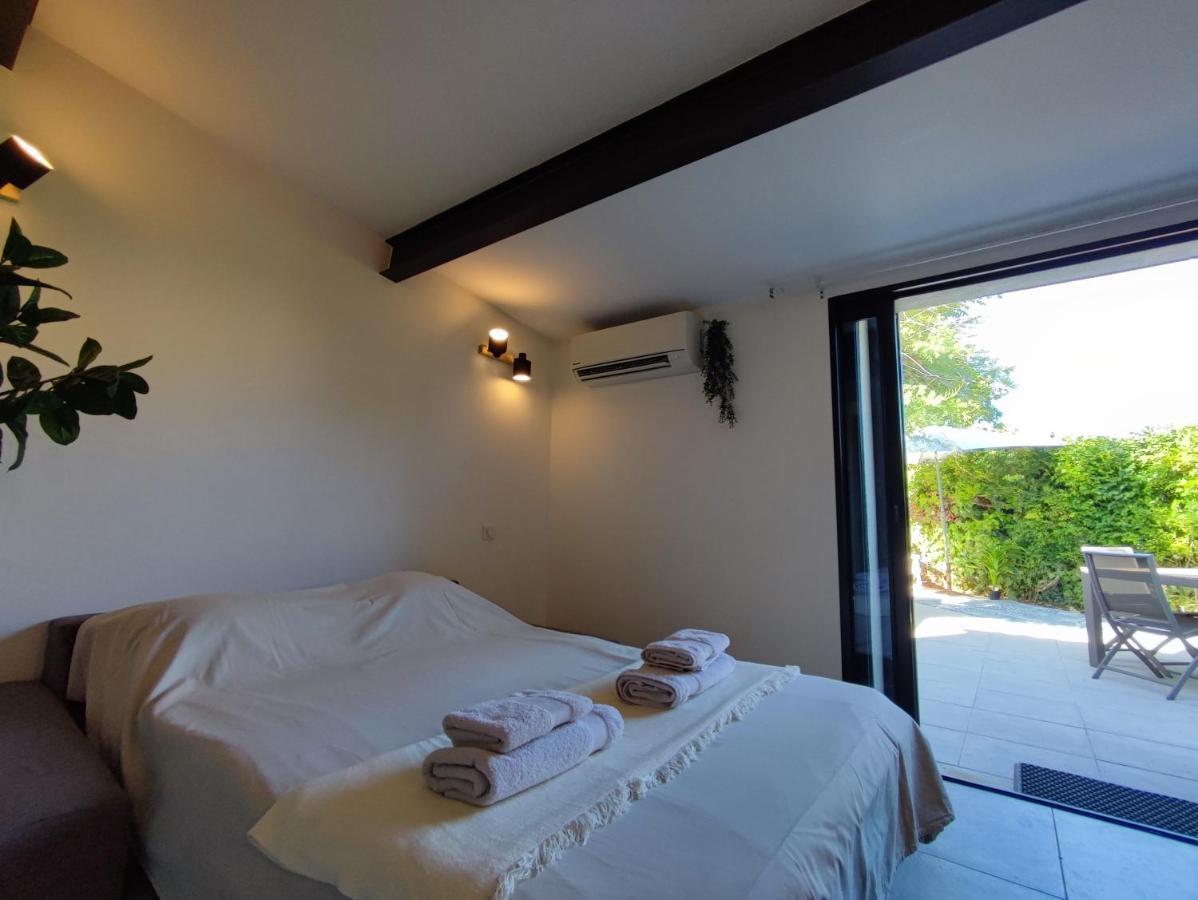 L'Ousto - Studio Avec Magnifique Terrasse A 5 Min De Cassis Рокфор-ла-Бедуль Экстерьер фото
